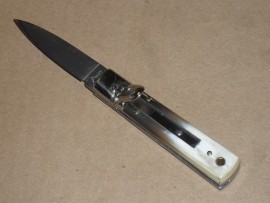 AKC Brazilian Horn 6 Inch Lever Lock Automatic Knife Side Opening Italian Sprenger