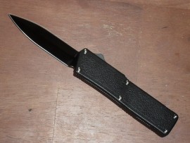 Lightning Black Handle D/A Black Double Blade OTF Automatic Knife