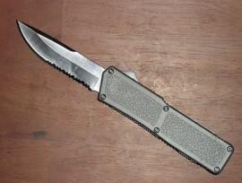 Lightning Grey D/A OTF Automatic Knife Serrated Silver Blade